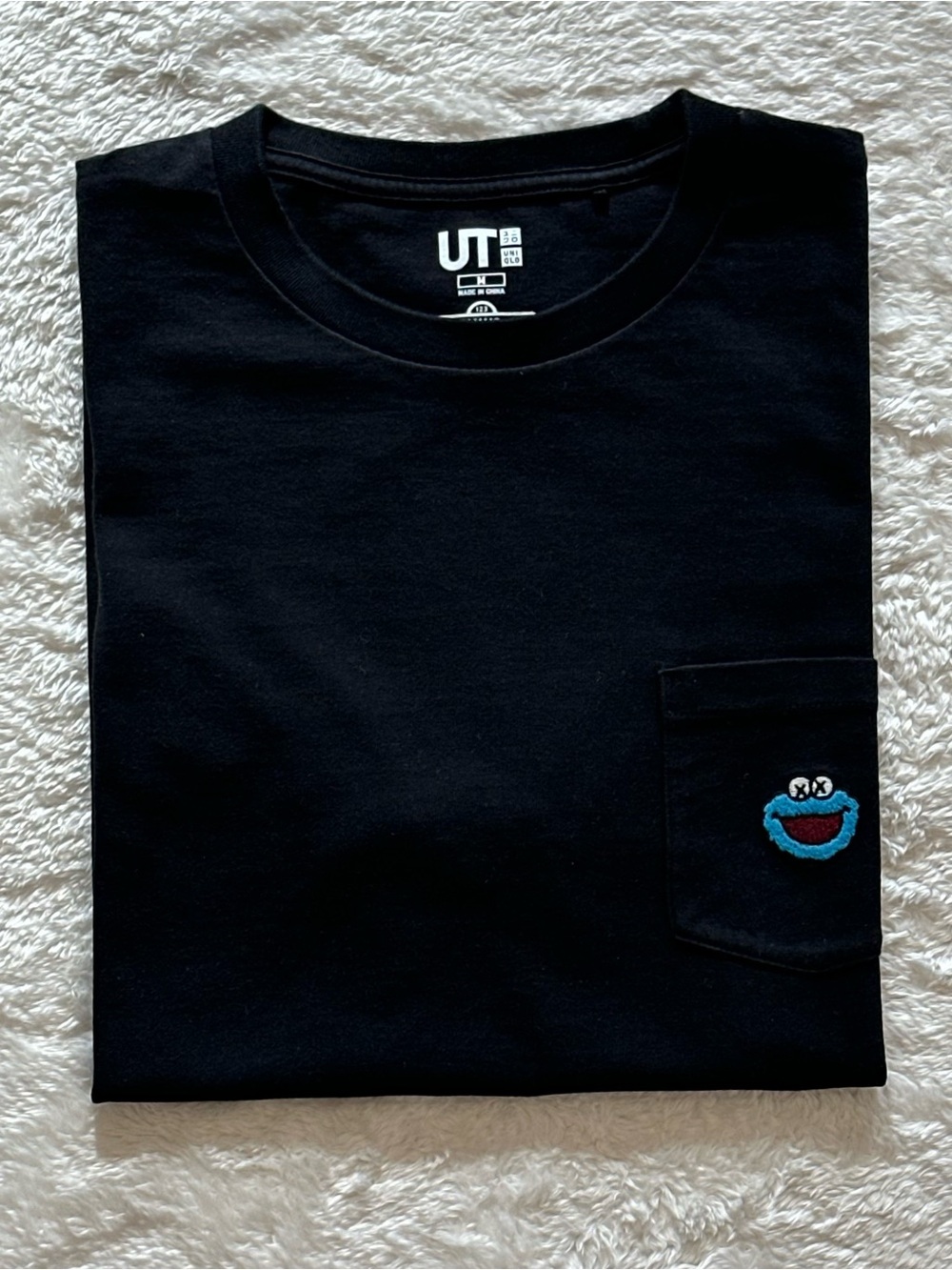 KAWS x Uniqlo UT Sesame Street Cookie Monster Pocket T-Shirt Black Men's Size M
